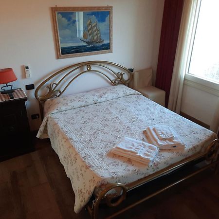 مانربا ديل جاردا B&B Casa Santa Lucia المظهر الخارجي الصورة